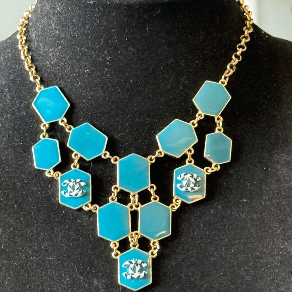 Chic Hexagon Necklace with mini cc charms